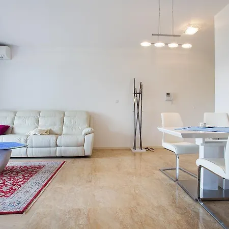 Apartment Bebic *